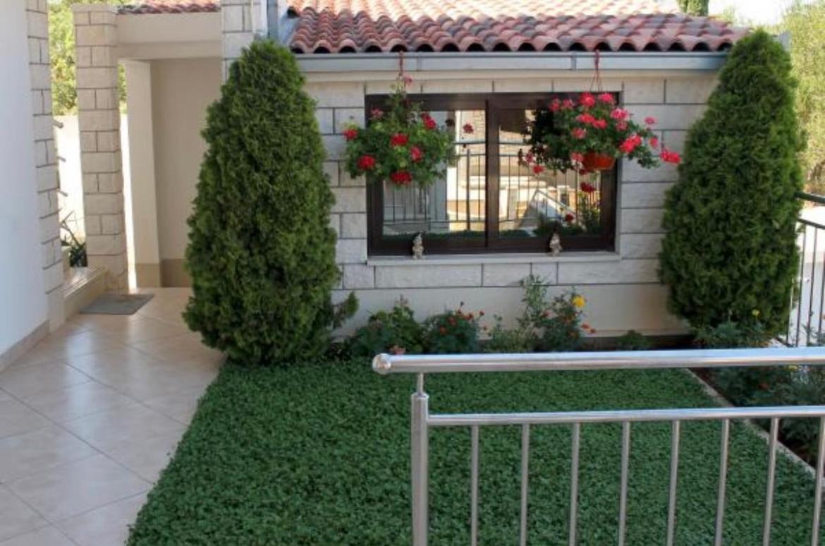 Apartmani Adria Trogir Eksteriør billede